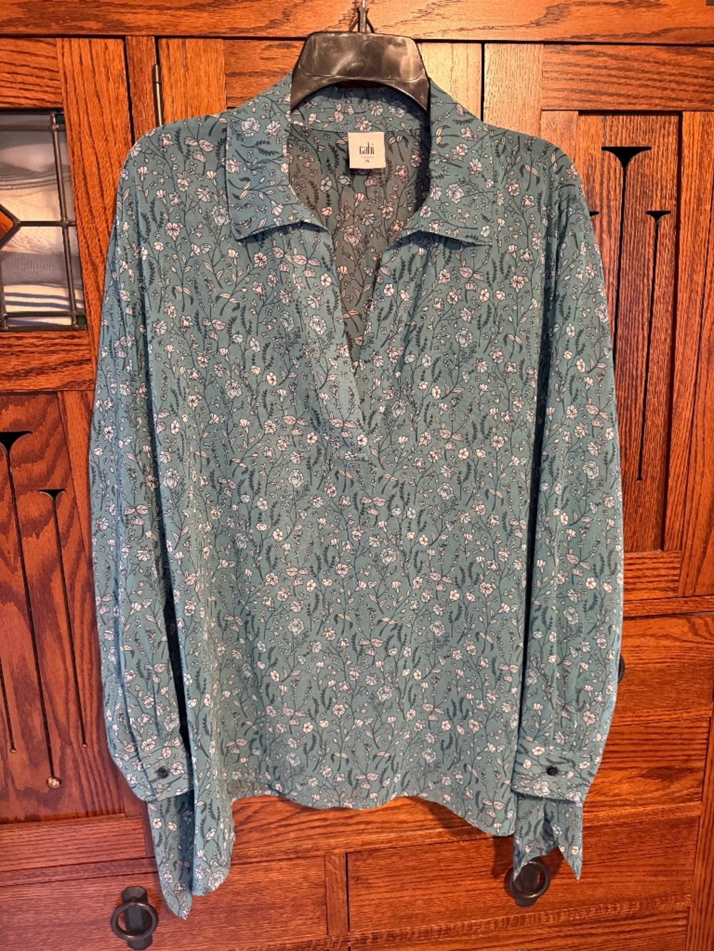 CAbi blouse, size Med, light turquoise